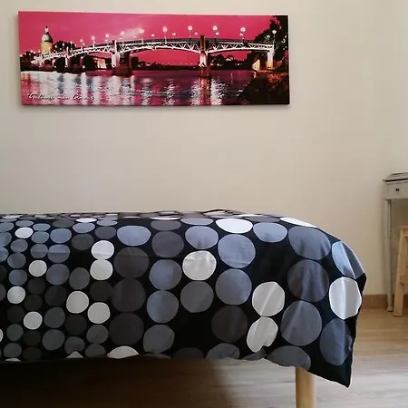 Saint-cyprien Apartment